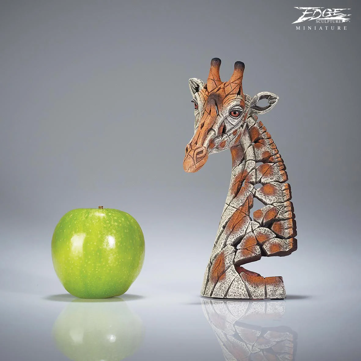 Giraffe Bust Miniature - Image 5